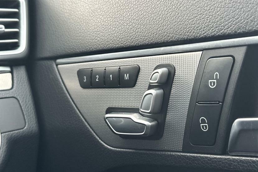 Mercedes-Benz E Class E220d Se 9G-tronic Silver #25