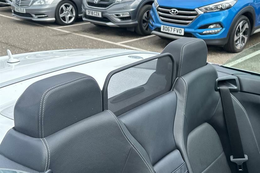 Mercedes-Benz E Class E220d Se 9G-tronic Silver #34