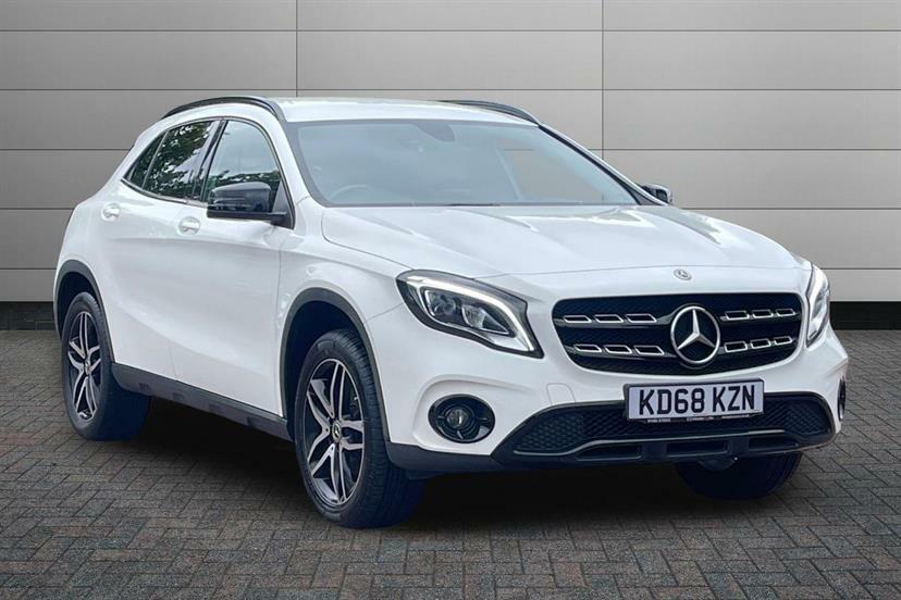 Mercedes-Benz GLA Class 180 Urban Edition White