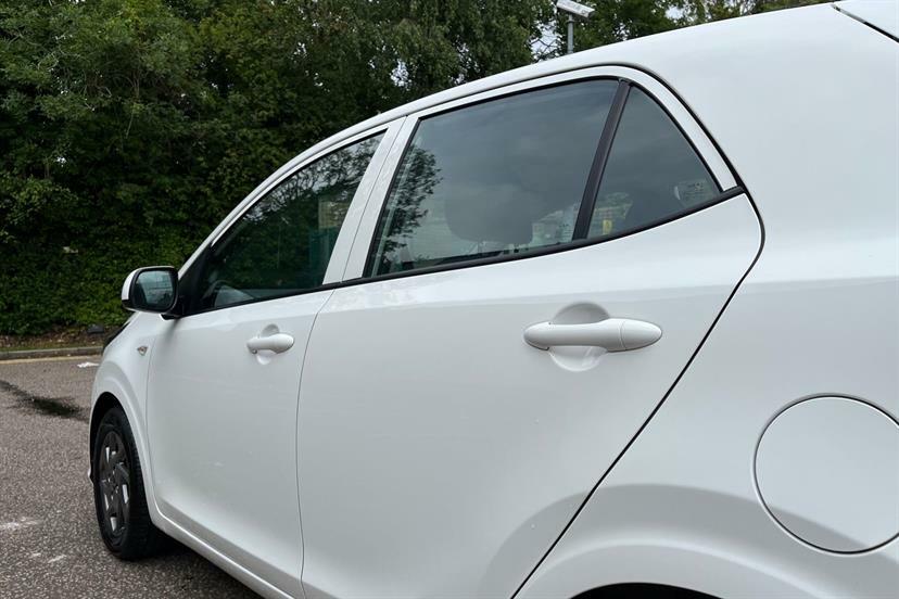 Kia Picanto Gt-line White #18