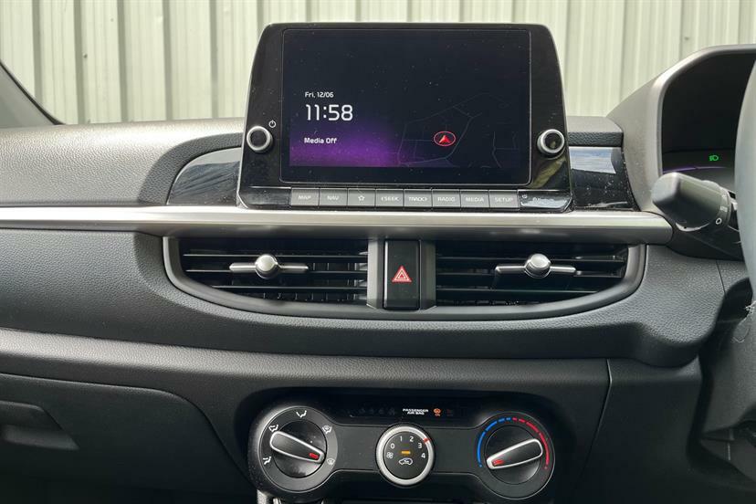 Kia Picanto Gt-line White #25