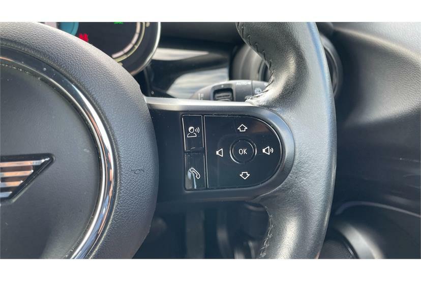 Mini Hatch 1.5 Cooper Classic Nav Pack Blue #18