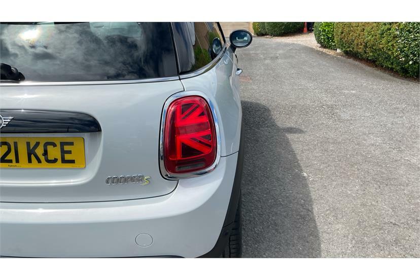 Mini Hatch 1.5 Cooper Classic Nav Pack Blue #28