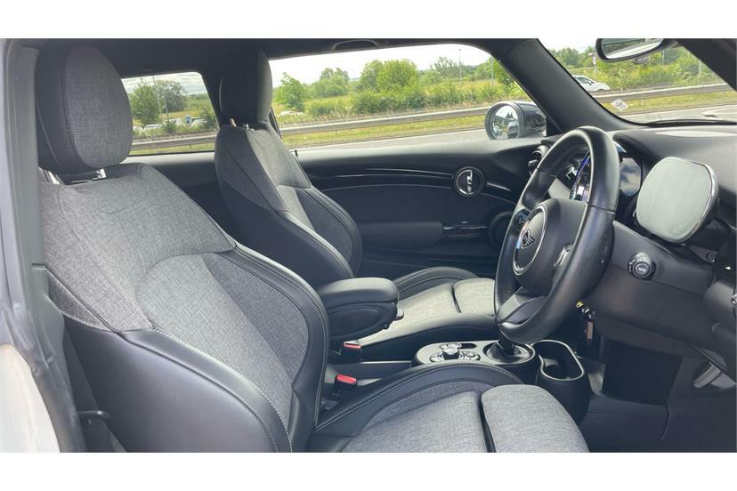 Mini Hatch 1.5 Cooper Classic Nav Pack Blue #11