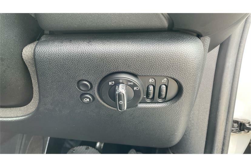 Mini Hatch 1.5 Cooper Classic Nav Pack Blue #36