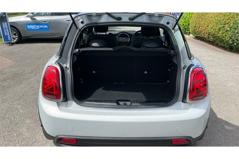 Mini Hatch 1.5 Cooper Classic Nav Pack Blue #13
