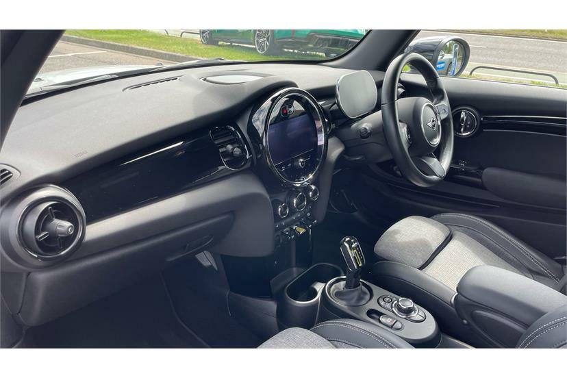 Mini Hatch 1.5 Cooper Classic Nav Pack Blue #7