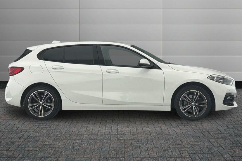 BMW 1 Series 1.5 118I Sport Hatchback 140 Ps SR70FWE White #4