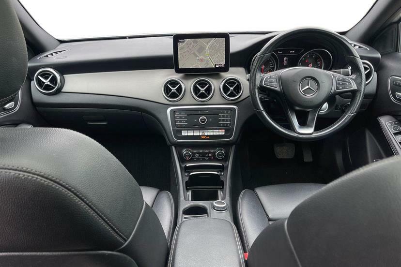 Mercedes-Benz GLA Class 200 Sport Premium Plus Silver #6