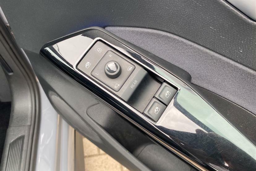 Volkswagen ID.3 Life Grey #11