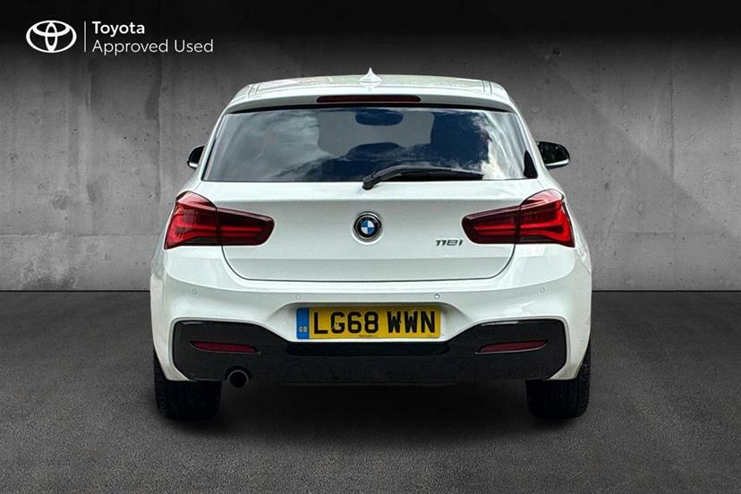 BMW 1 Series Hatchback White #18