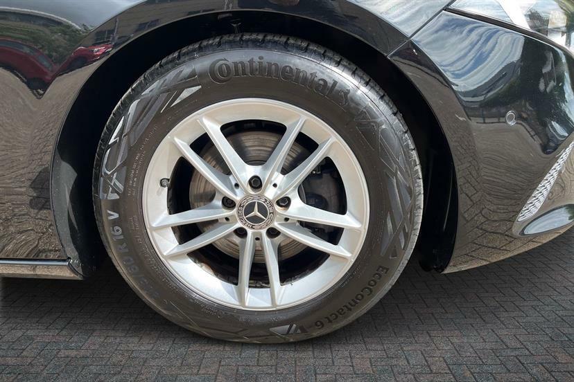 Mercedes-Benz A Class A180 Se Executive Black #4