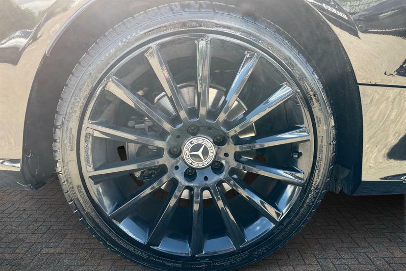 Mercedes-Benz C Class C220d Amg Line Premium Plus Black #4