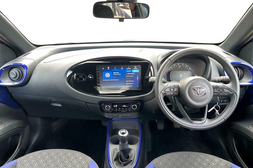 Toyota Aygo X 1.0 Vvt-i Edge Black #5