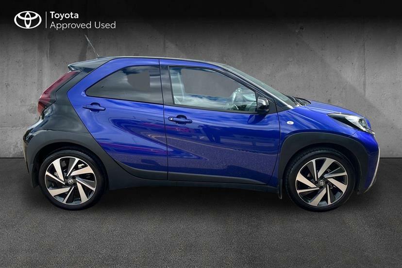 Toyota Aygo X 1.0 Vvt-i Edge Black #3