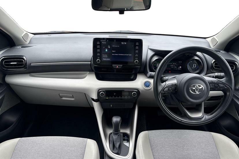 Toyota Yaris 1.5 Hybrid Excel Cvt Silver #4