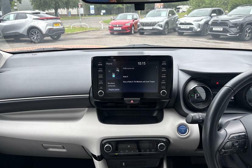 Toyota Yaris 1.5 Hybrid Excel Cvt Silver #6