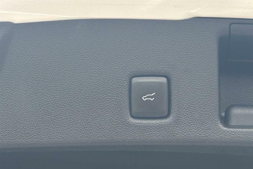 Ford Kuga 1.5 Ecoblue Zetec White #36
