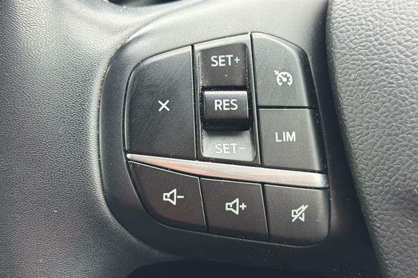 Ford Kuga 1.5 Ecoblue Zetec White #20