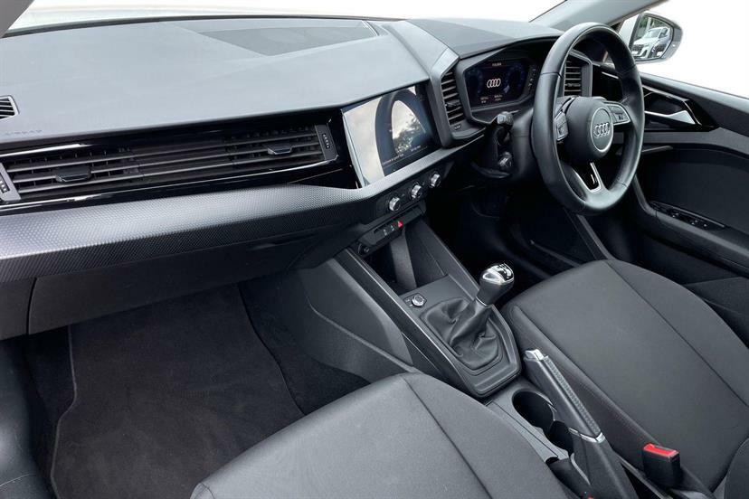 Audi A1 25 Tfsi Technik White