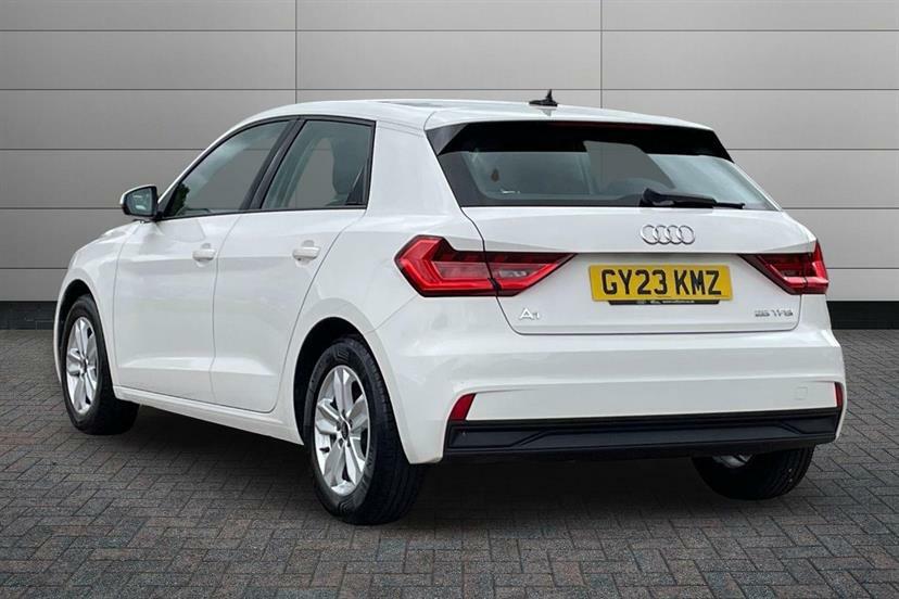 Audi A1 25 Tfsi Technik White #2