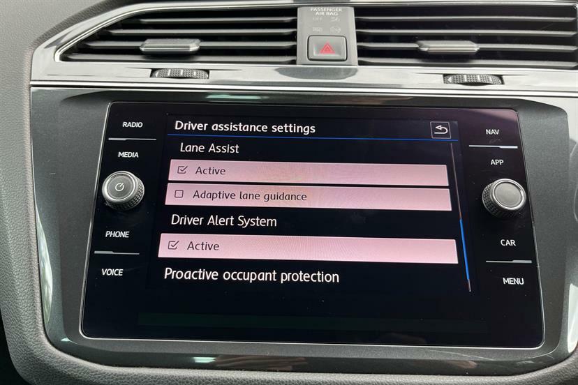 Volkswagen Tiguan Elegance Black #36