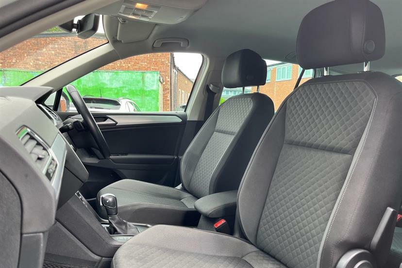 Volkswagen Tiguan Elegance Black #24
