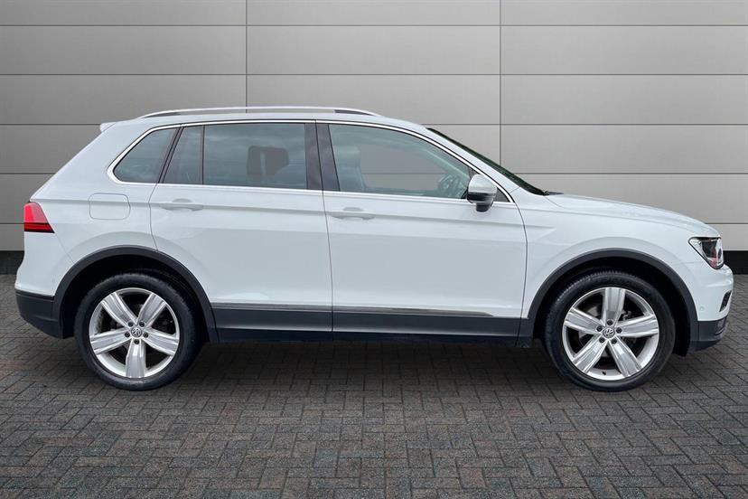 Volkswagen Tiguan Elegance Black #4