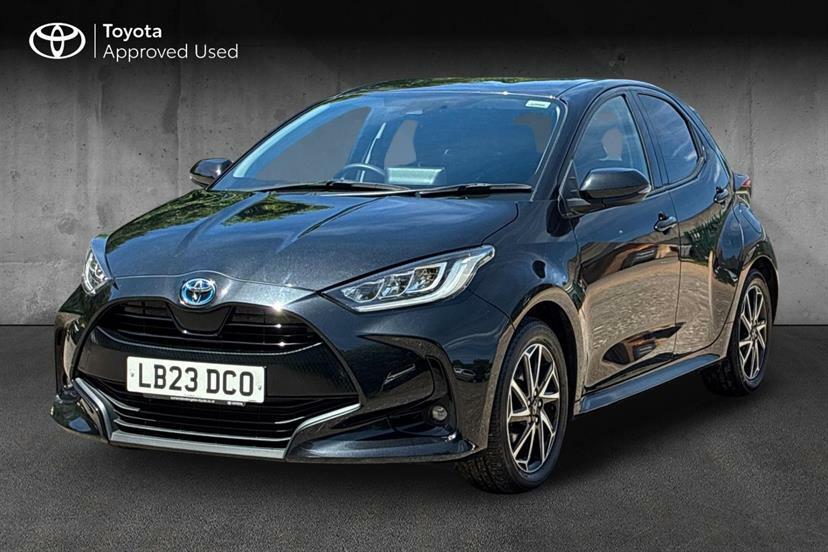 Toyota Yaris 1.5 Hybrid Design Cvt Black #3