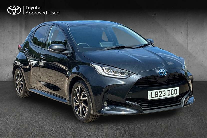 Toyota Yaris 1.5 Hybrid Design Cvt Black
