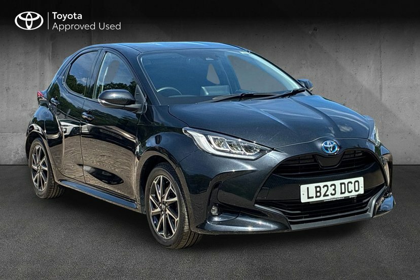 Toyota Yaris 1.5 Vvt-h Design Hatchback Hybrid E-cvt Black