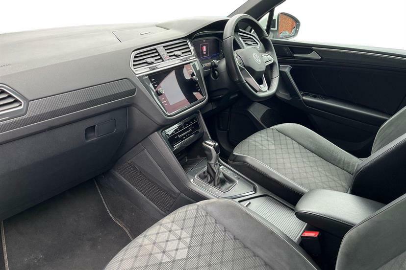 Volkswagen Tiguan 2.0 Tdi R-line Dsg White #2