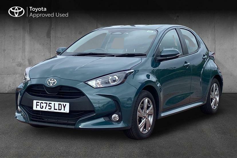 Toyota Yaris 1.5 Hybrid Icon Cvt Green #3