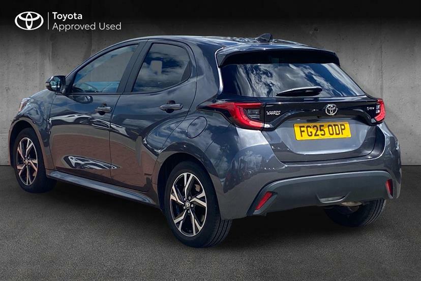 Toyota Yaris 1.5 Hybrid Design Cvt Grey #4