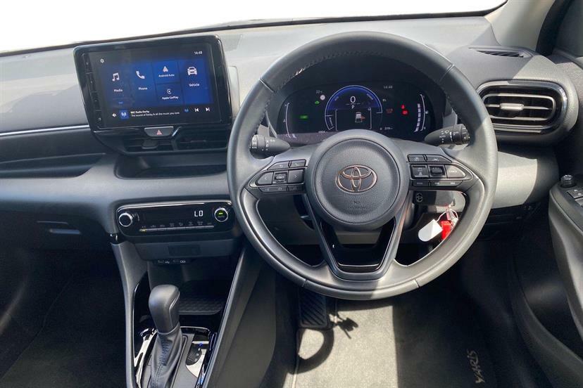 Toyota Yaris 1.5 Hybrid Design Cvt Grey #6