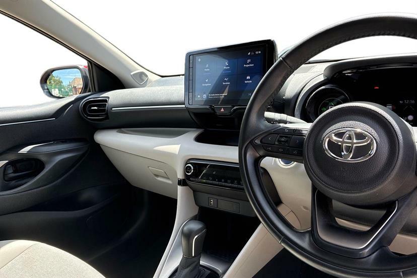 Toyota Yaris 1.5 Hybrid Excel Cvt #5