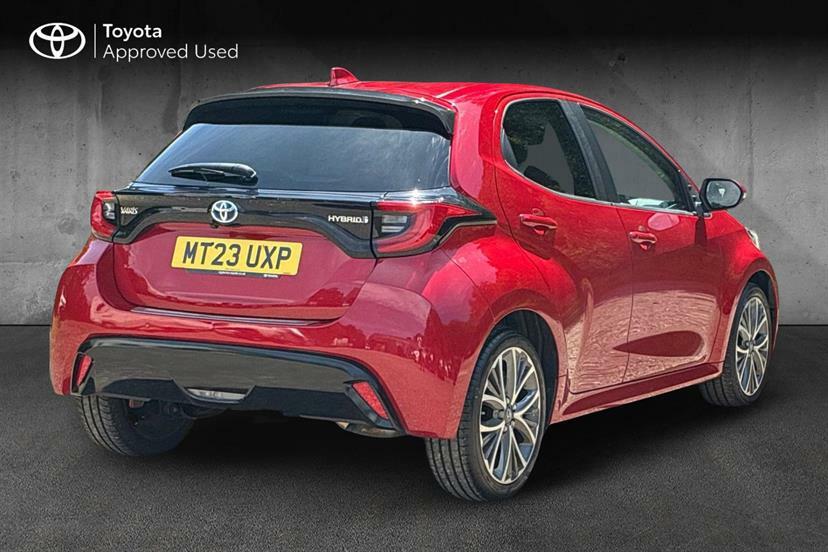 Toyota Yaris 1.5 Hybrid Excel Cvt #2