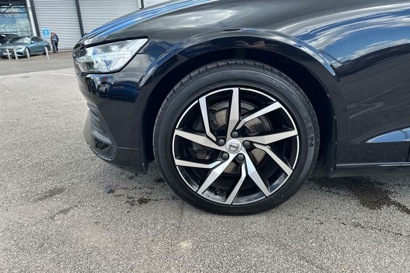 Volvo V60 D4 R-design Plus White #13