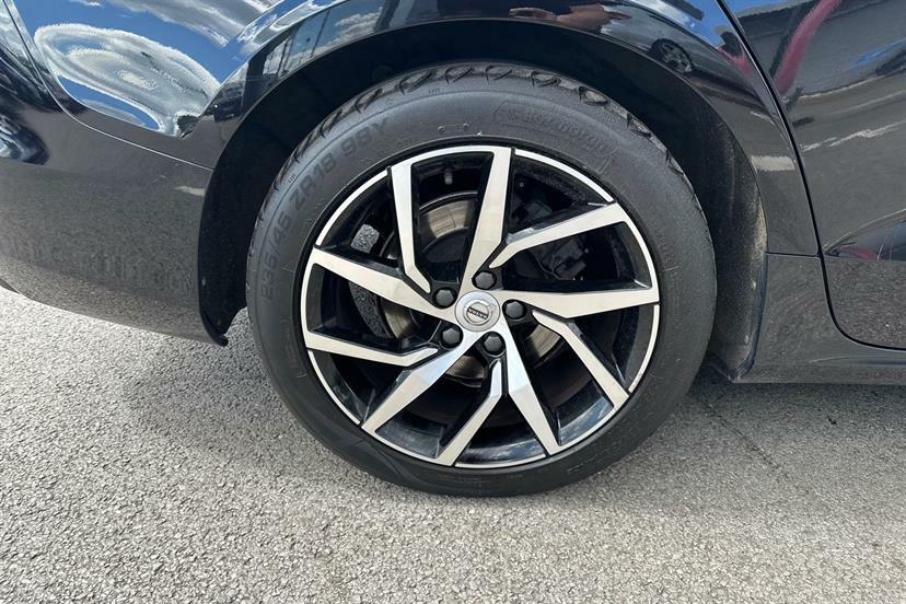 Volvo V60 D4 R-design Plus White #15