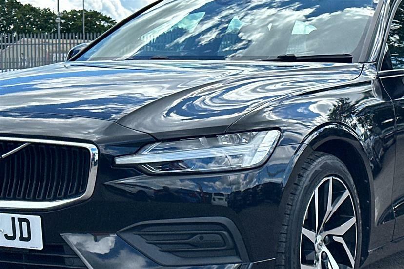 Volvo V60 D4 R-design Plus White #12
