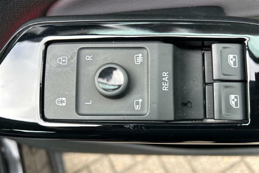 Volkswagen ID.4 Life Grey #15