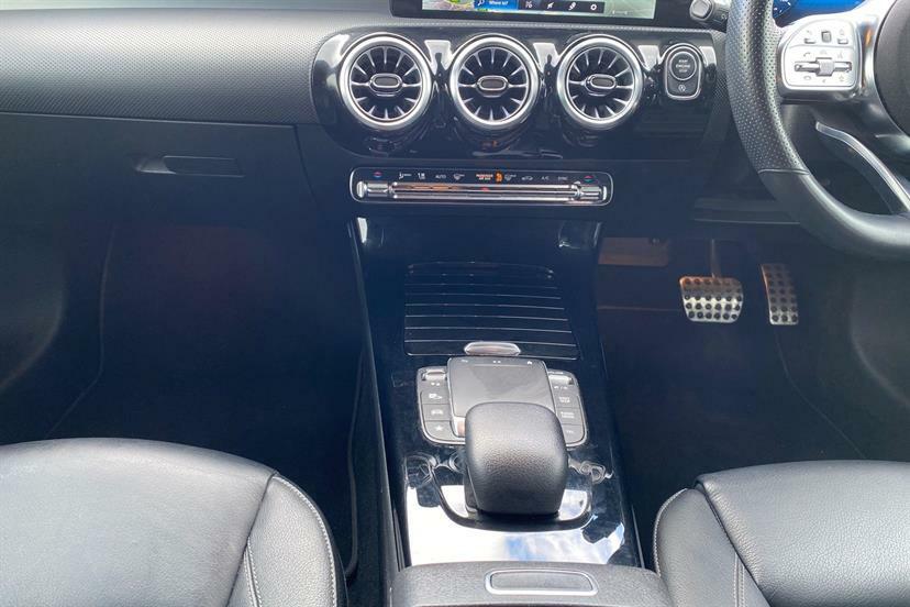 Mercedes-Benz CLA Class 200 Amg Line Premium Tip White #6