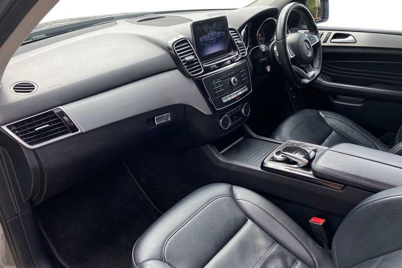 Mercedes-Benz GLE Class Black #8