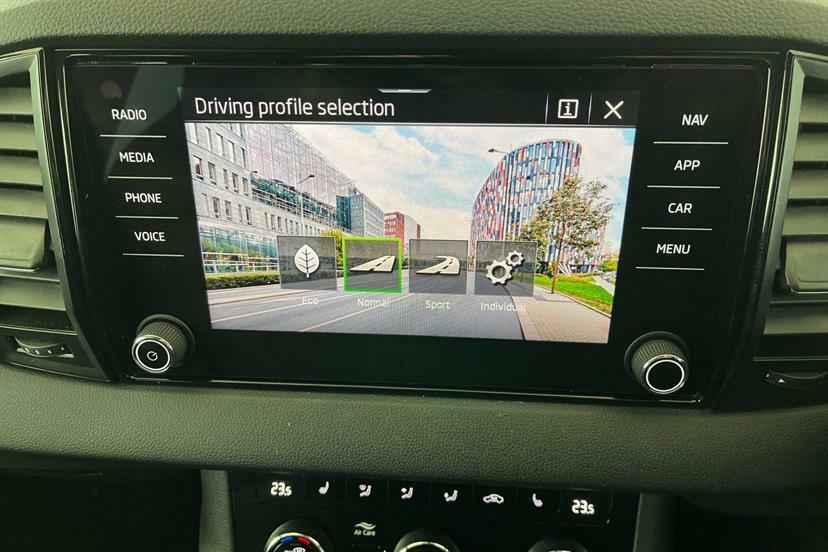 Skoda Karoq Se Technology Blue #26