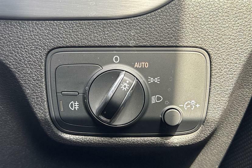 Audi Q2 35 Tfsi S Line White #17