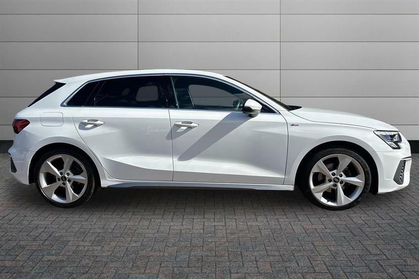 Audi A3 30 Tfsi S Line White #4