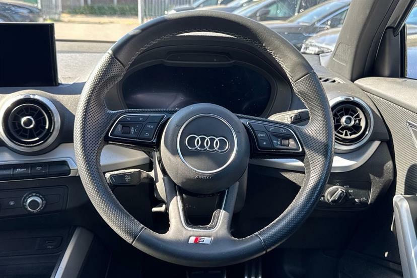 Audi Q2 Sport Grey #26