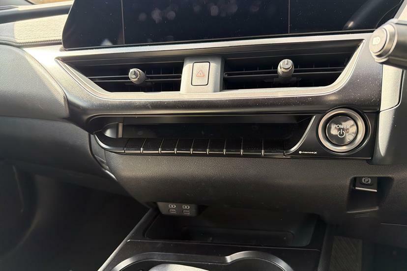 Lexus UX 250H Black #33