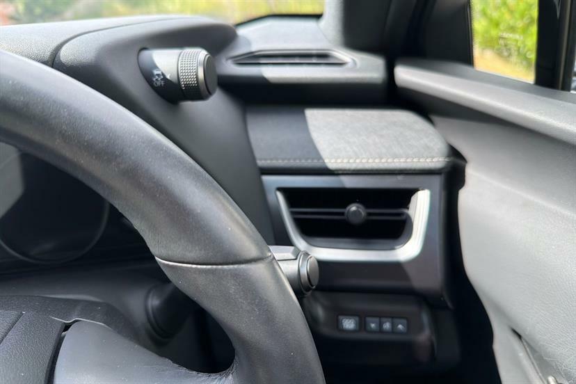 Lexus UX 250H Black #31