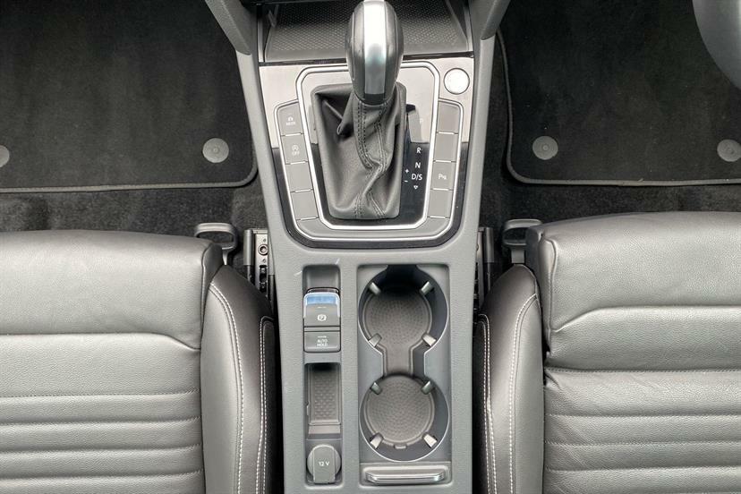 Volkswagen Passat Gte Advance Grey #21